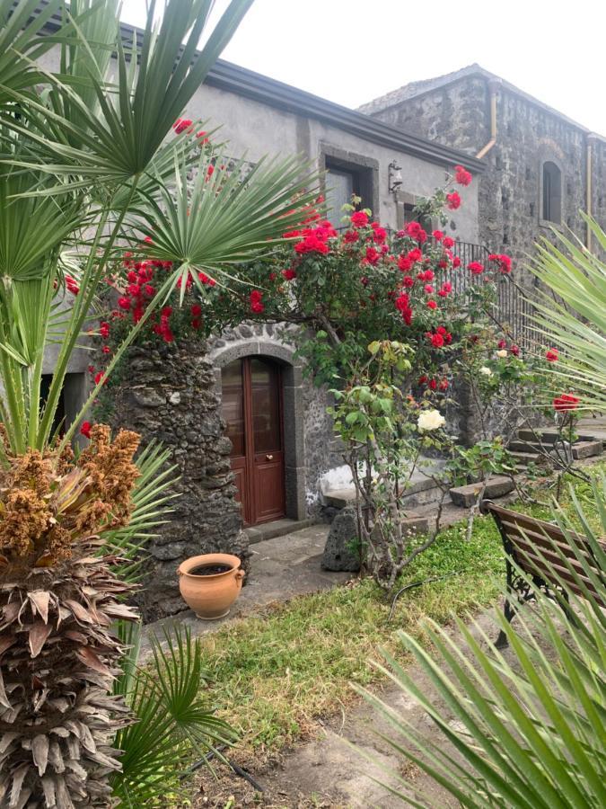 Villa Alessio - Case Vacanza Con Piscina Sull'Etna Puntalazzo Екстериор снимка